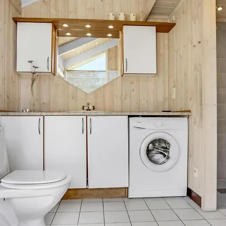Cozy Home In Allinge With Kitchen *