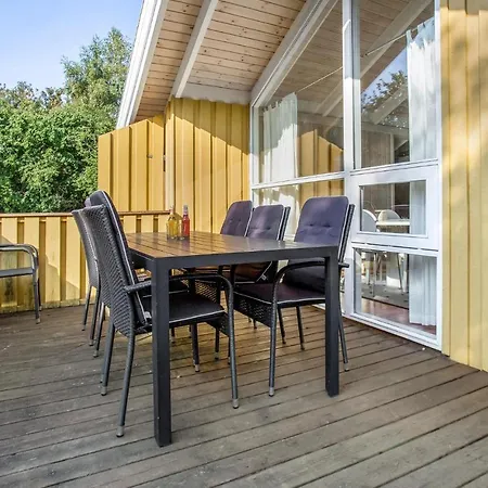 Cozy Home In Allinge With Kitchen