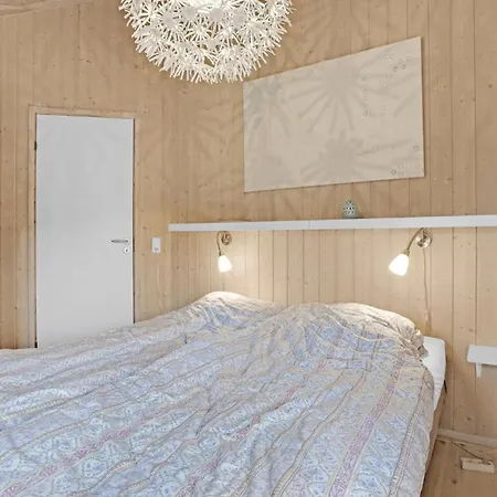 Tatil Evi Cozy Home In Allinge With Kitchen