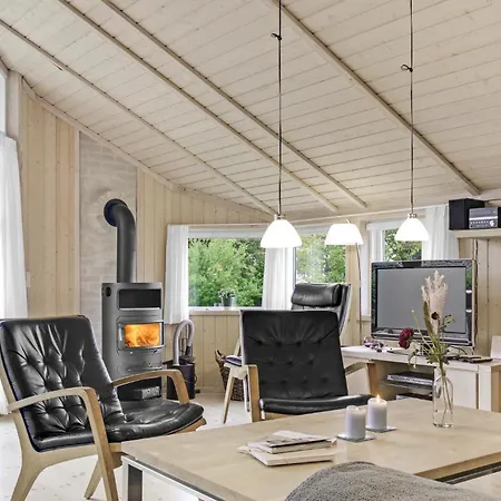 Cozy Home In Allinge With Kitchen Tatil Evi *