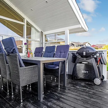 Three-bedroom In Casa vacanze