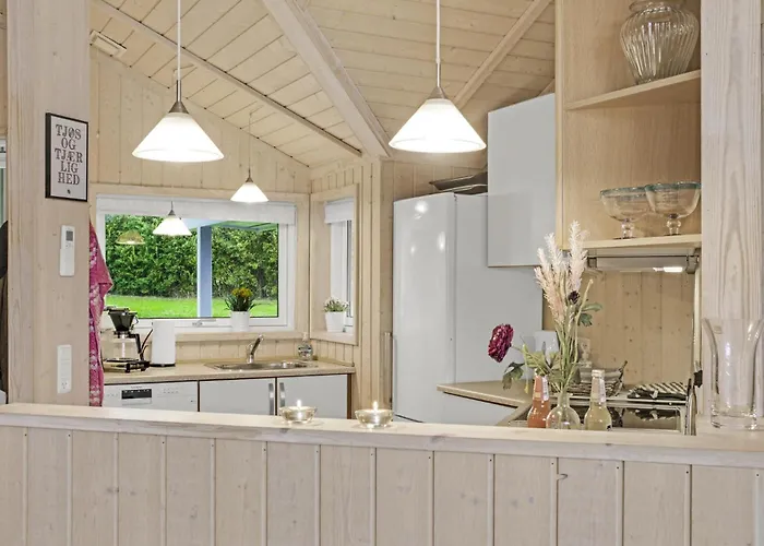 Three-bedroom In Allinge-Sandvig